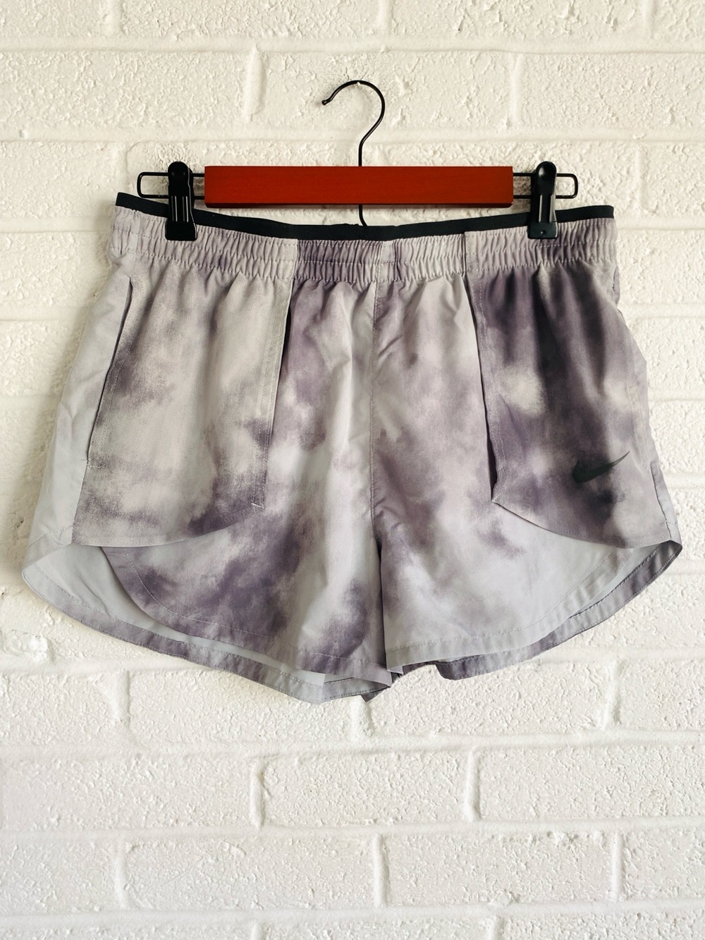 Nike Gray Tie-Dye Athletic Running Shorts Medium Tempo Luxe Icon Clash